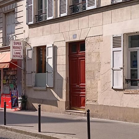 Apartamento Studio Au Pied De La Basilique Du Sacre Coeur París Exterior foto